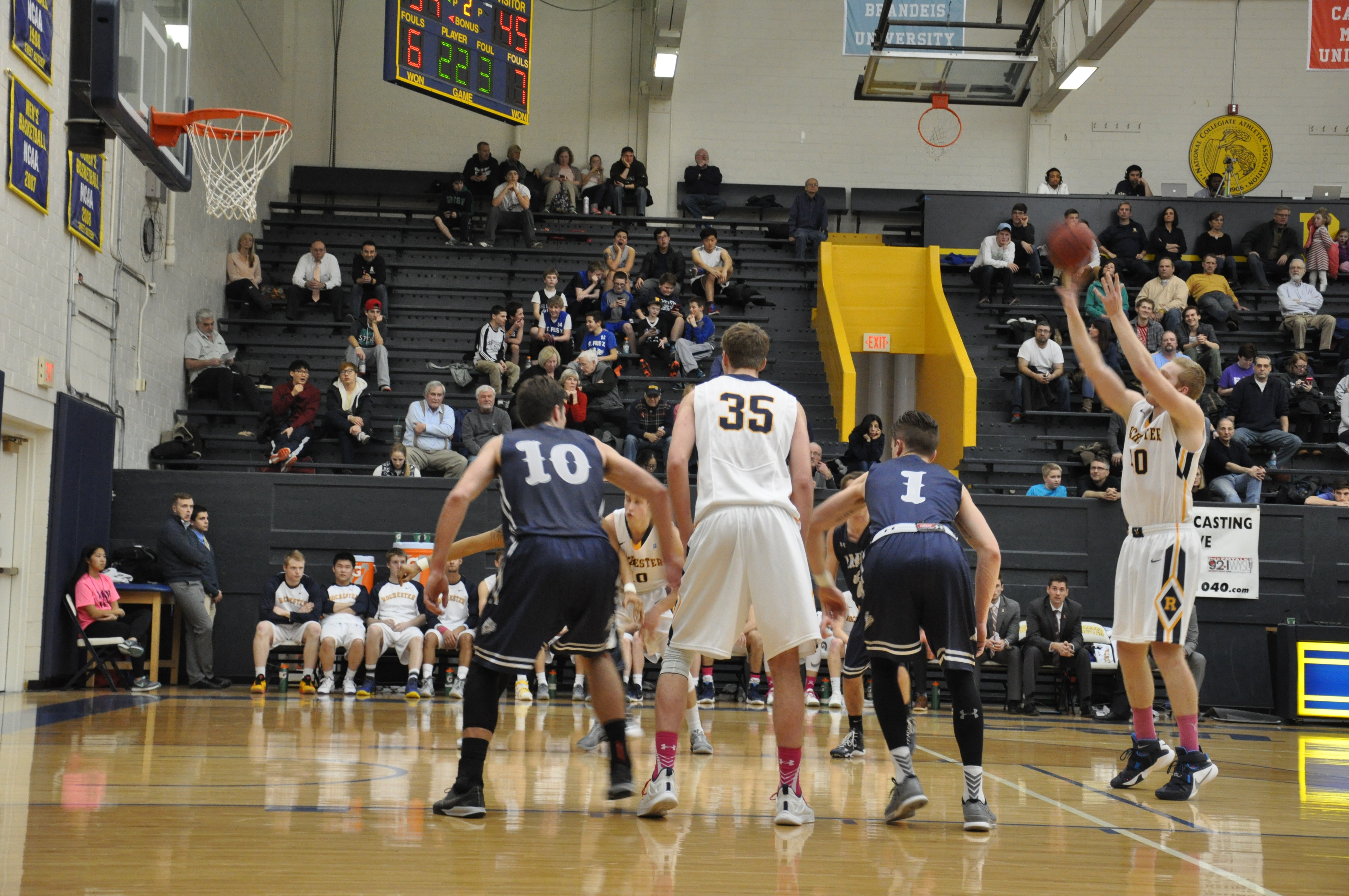 UR hoops hosts Cancer Awareness Night against Brandeis