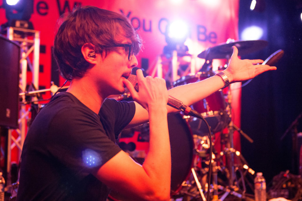 Students jump for Joywave