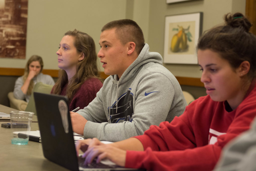 VSAAC strives to unify varsity athletes through service