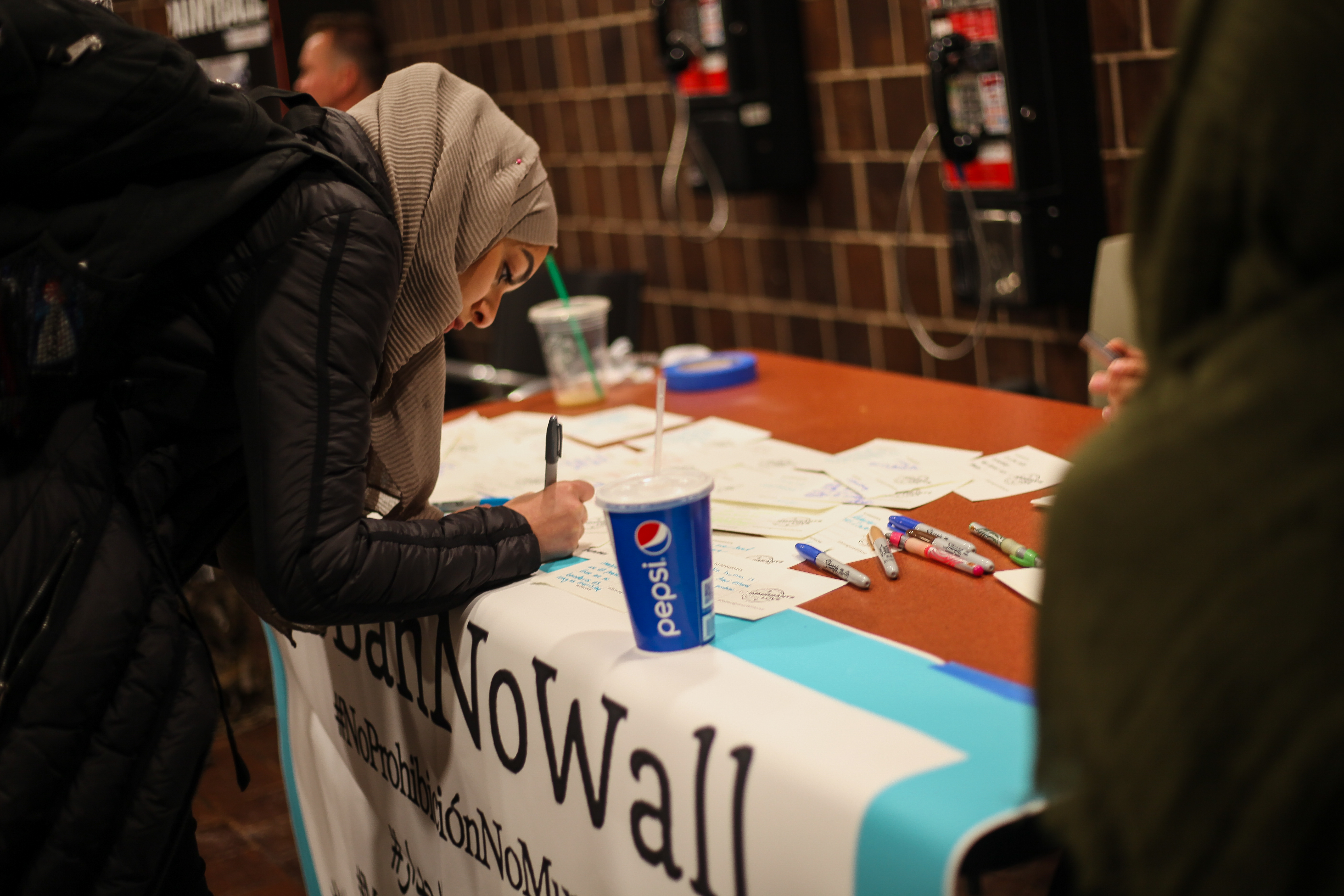 Students write love letters to immigrants