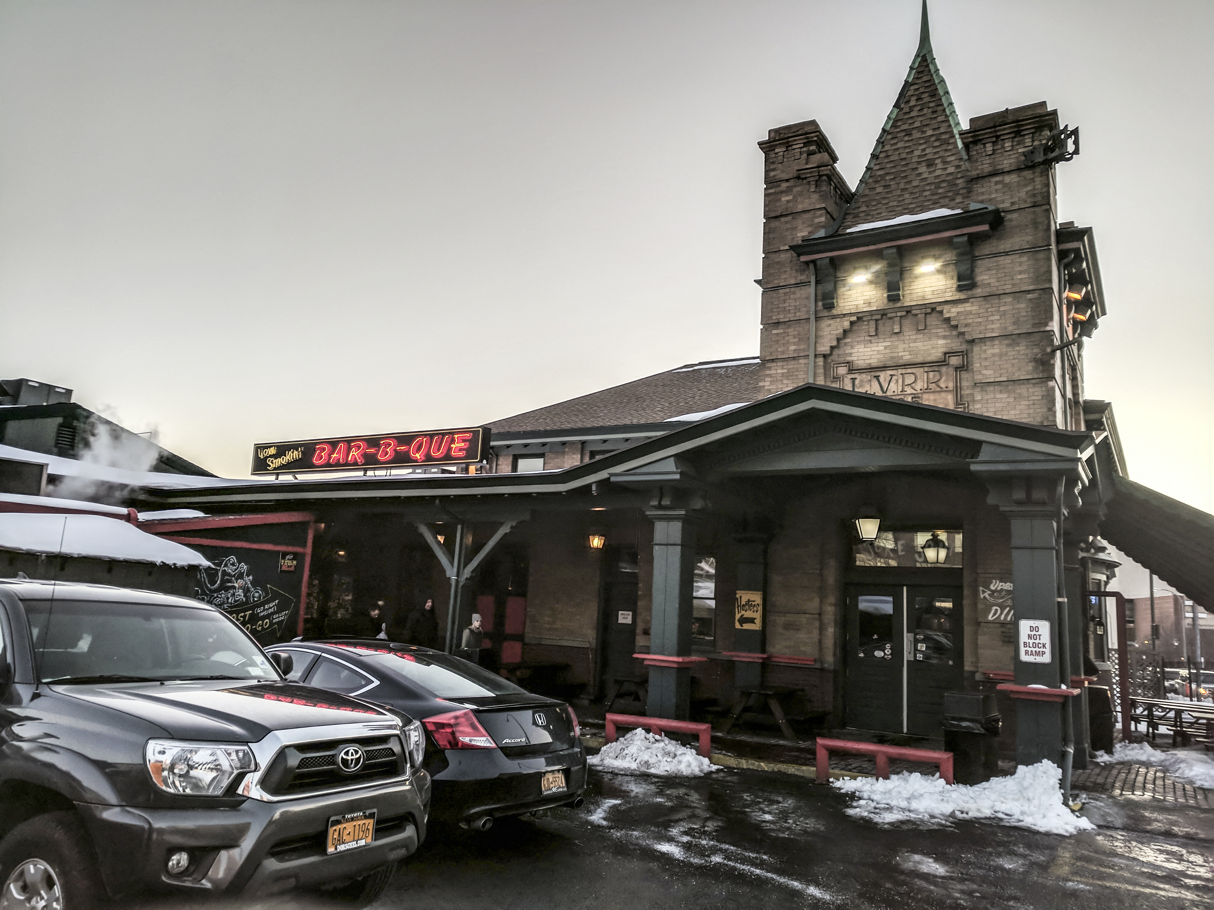 CT Eats: Dinosaur Bar-B-Que, a stronghold of Southern grub in Rochester