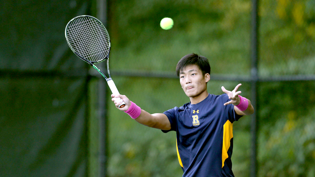 For Fujimaki, college tennis is a team sport
