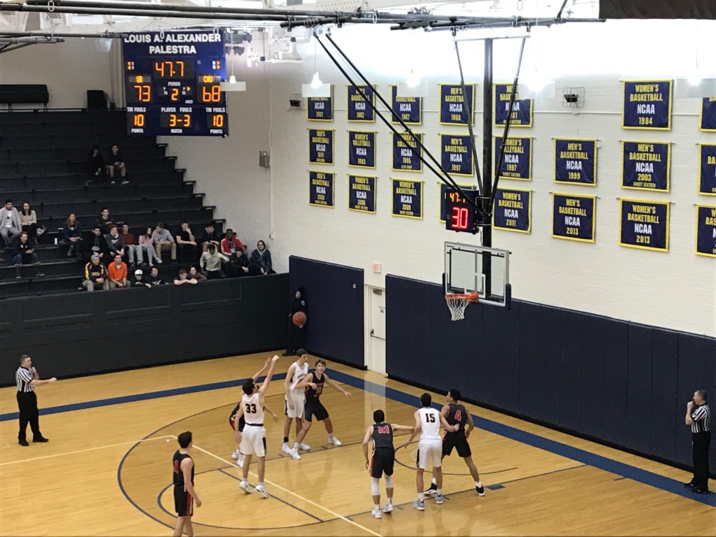 Clamage lifts Men&#8217;s Basketball to victory