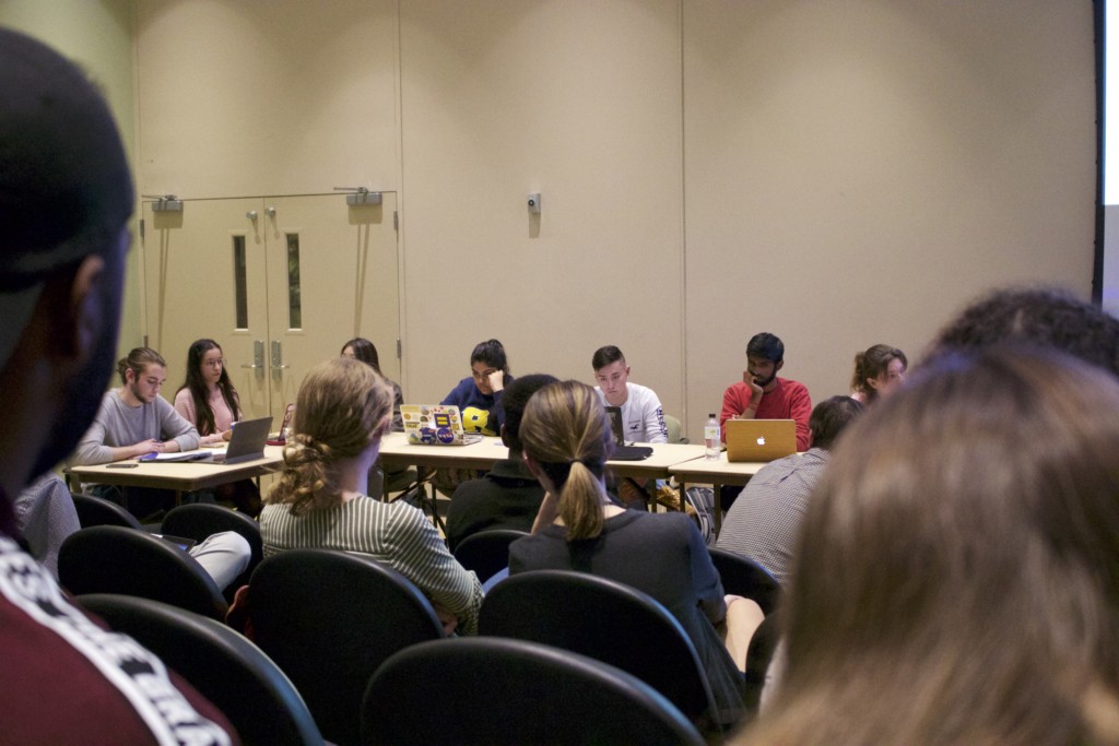 Students air grievances with recent SA email in caucus