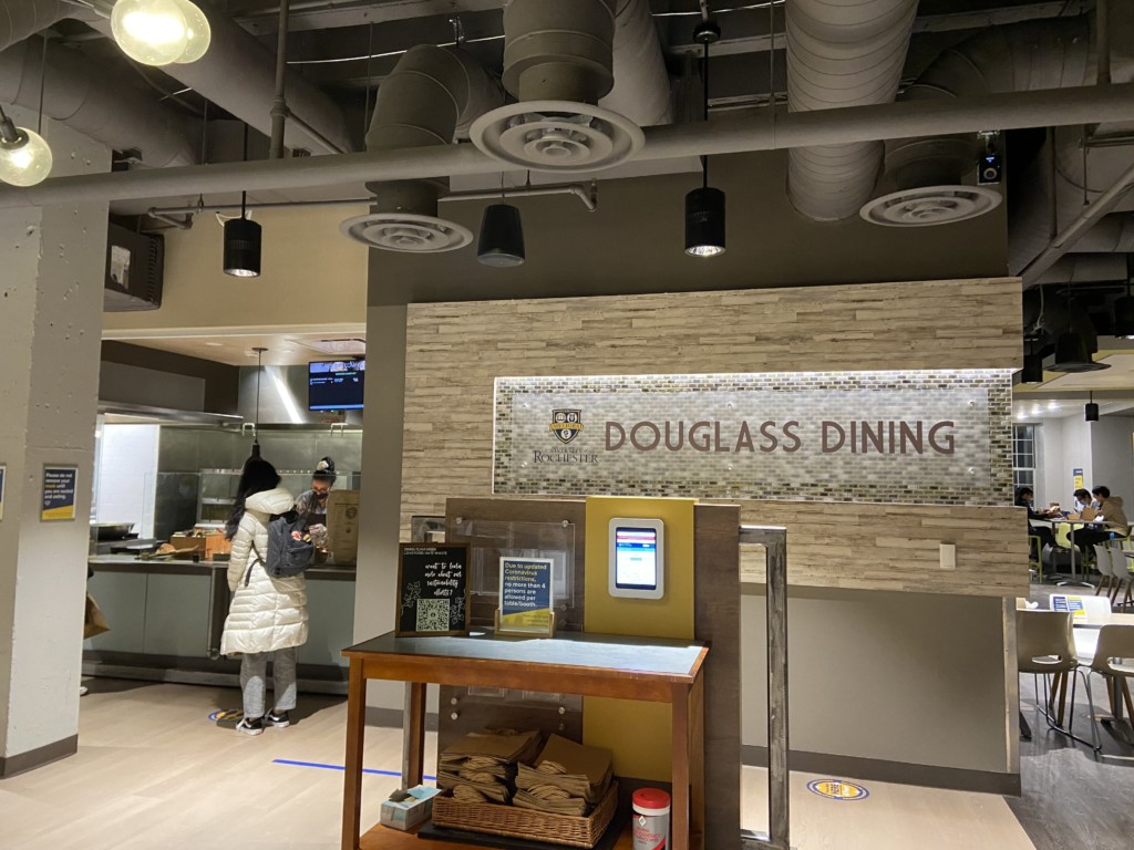 CT Eats: Douggie