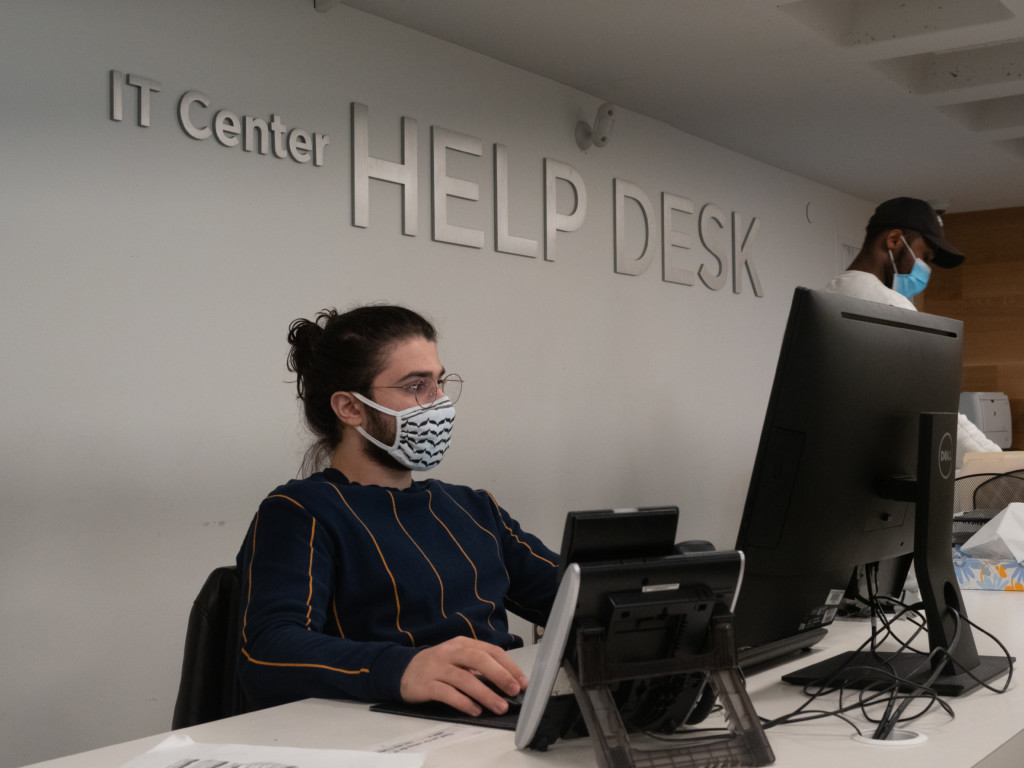 Students&#8217; complicated relationship with WiFi