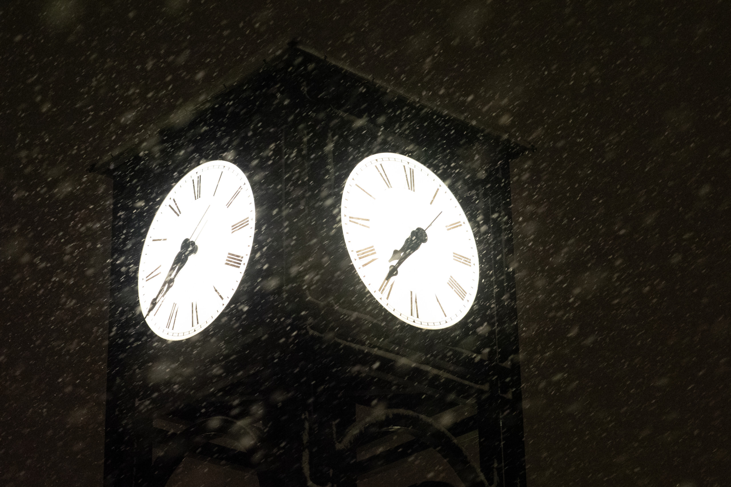 Students react to January classes moving online, guidance to remain off-campus