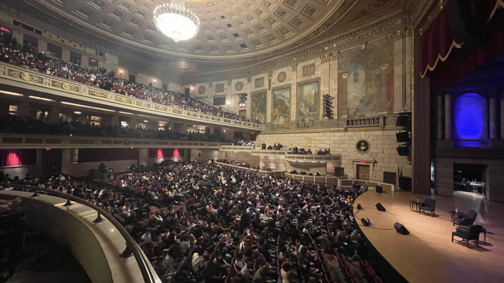 Pete Davidson offers advice, scolds hecklers at Winterfest