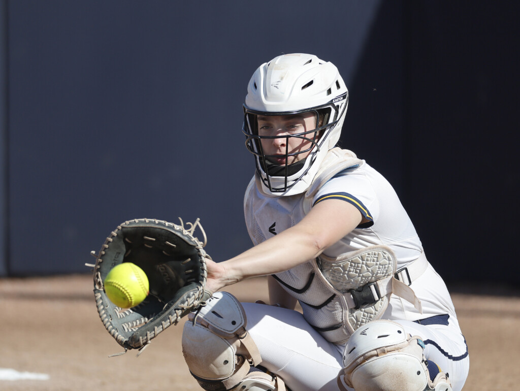 UR Softball continues dominance with sweeps of Alfred University and Ithaca College
