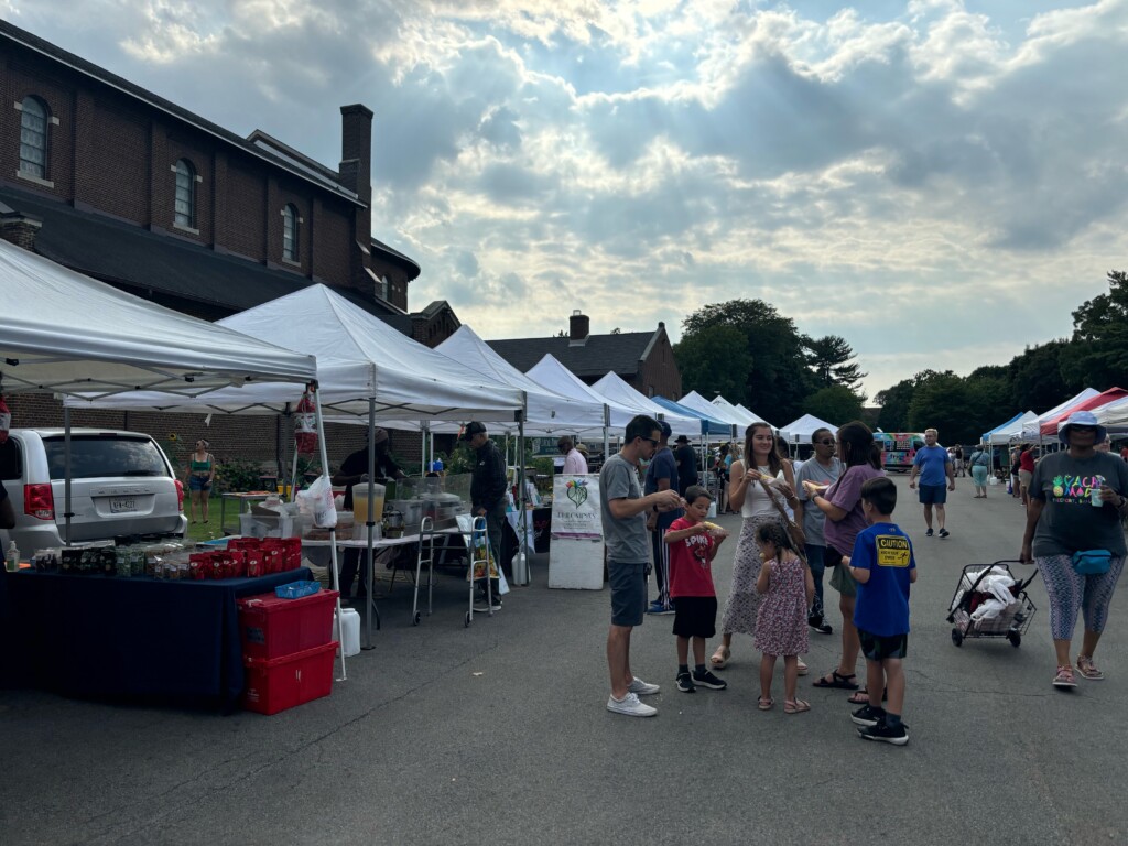 Westside Farmers Market brings community to the 19th Ward