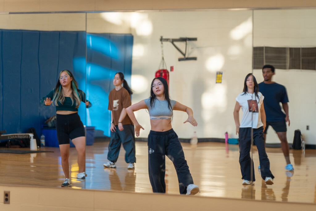 From the reverse running man to freestyle, Freeflow introduces street dance to campus