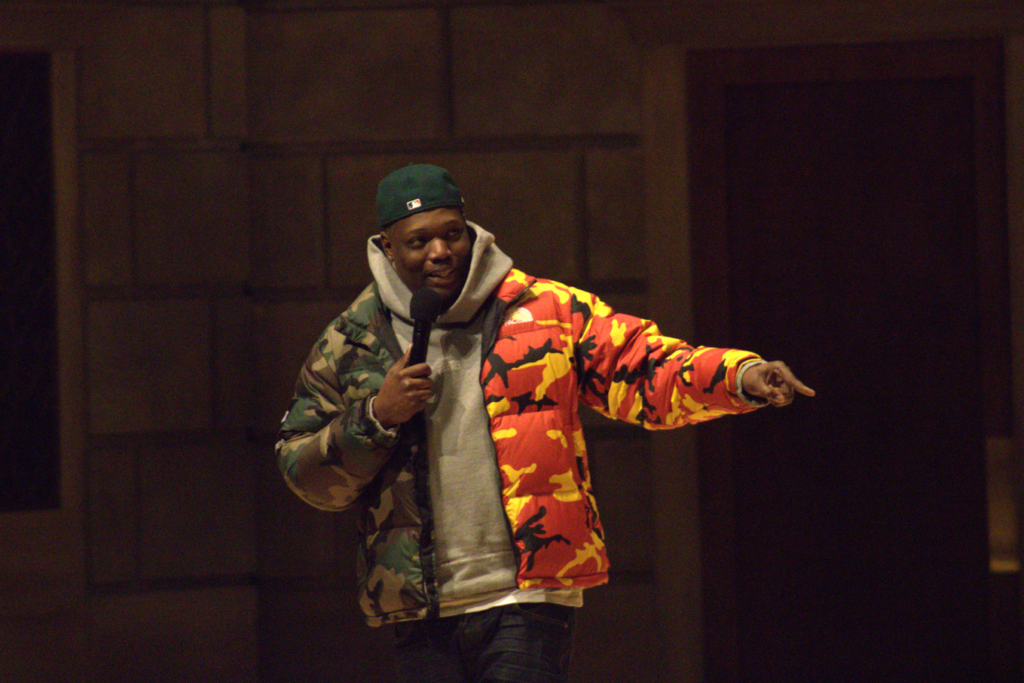 Michael Che’s Winterfest set welcomes lackluster comedy and announces his exit from SNL