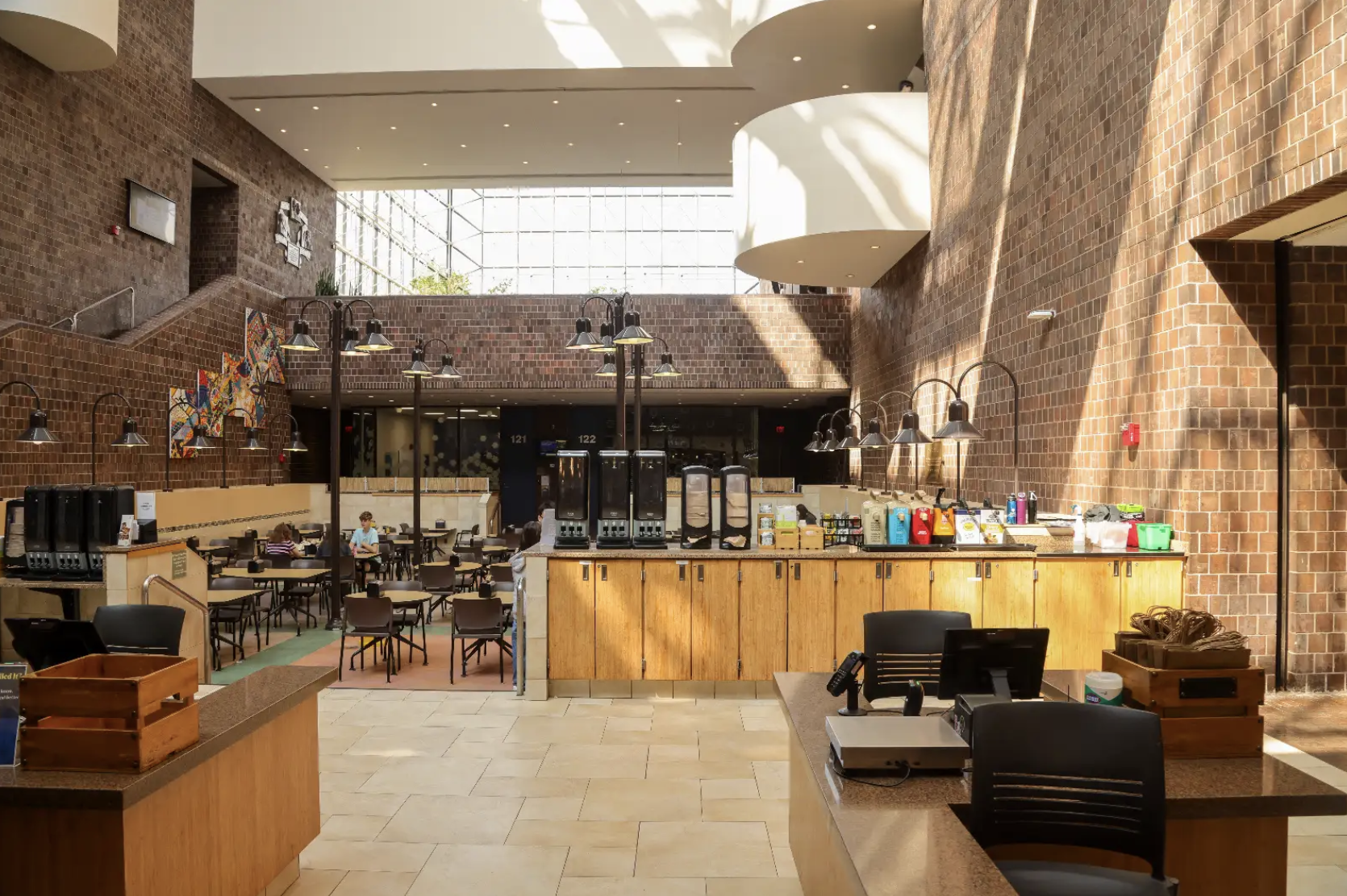 After a year of self-operation, University dining introduces new plan among other changes